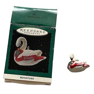 Hallmark Vintage Keepsake Miniature Ornament Mom 1994 IOB